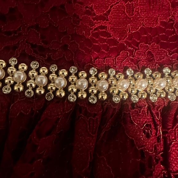 Girls size 8 red Christmas holiday dress - Picture 2 of 3